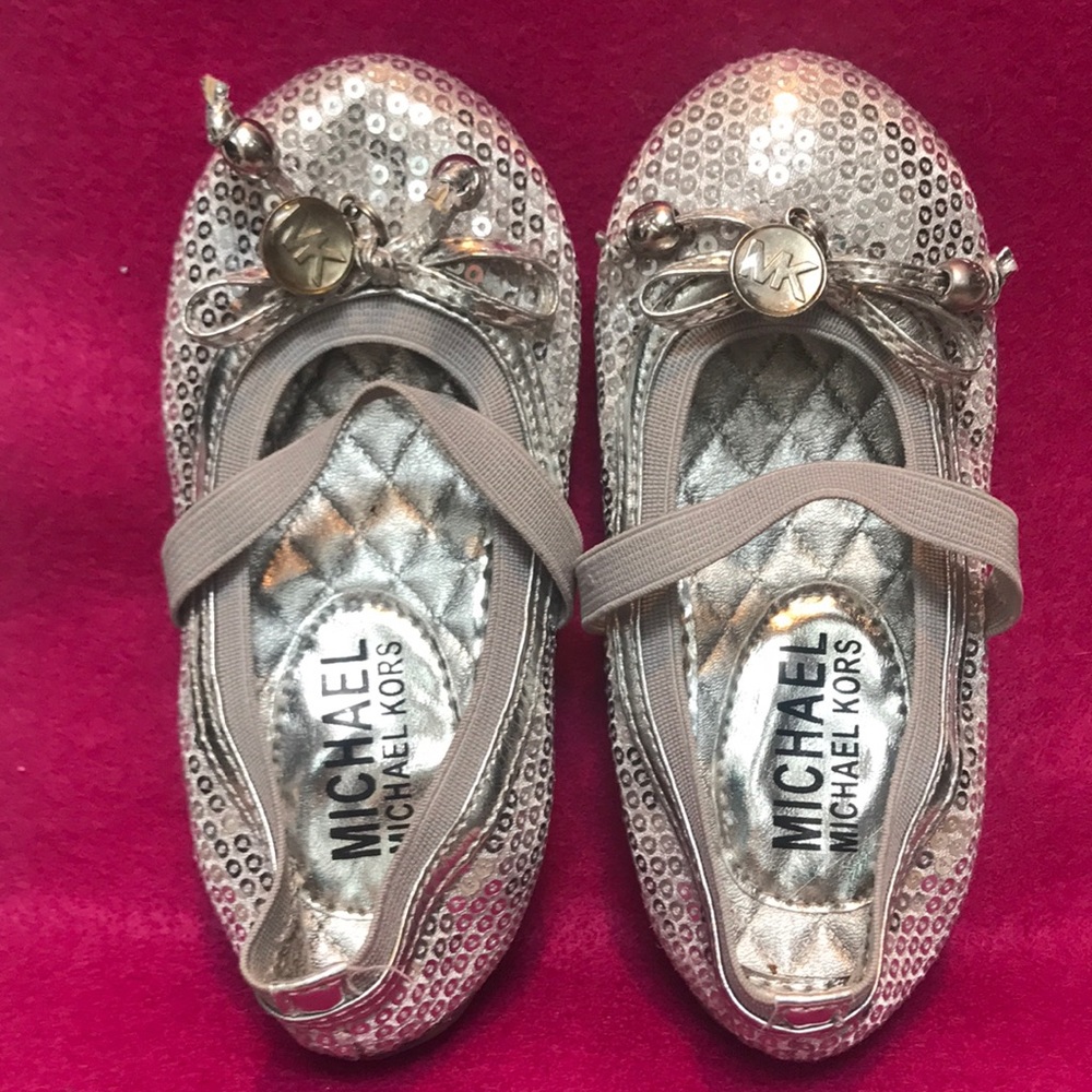Michael Kors size 7t new silver sequin shoes